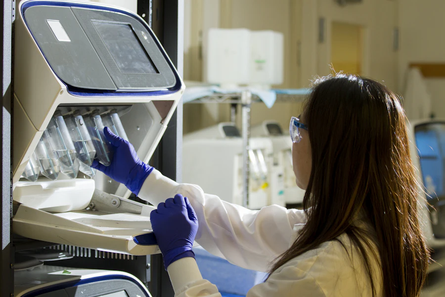 Blood test in a lab